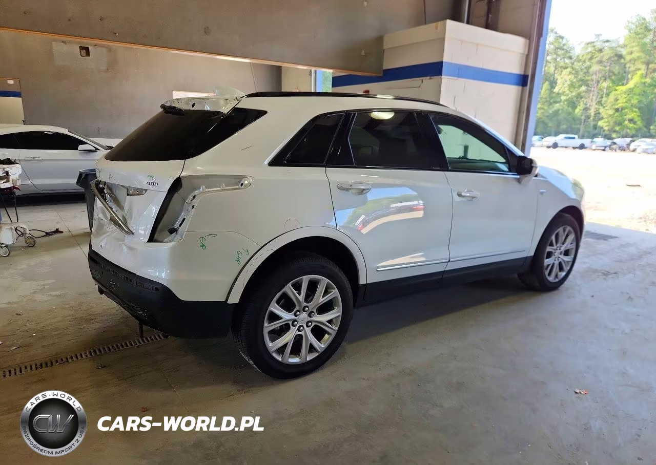 2021 Cadillac Xt5 VIN:1GYKNGRS2MZ121082 - 3