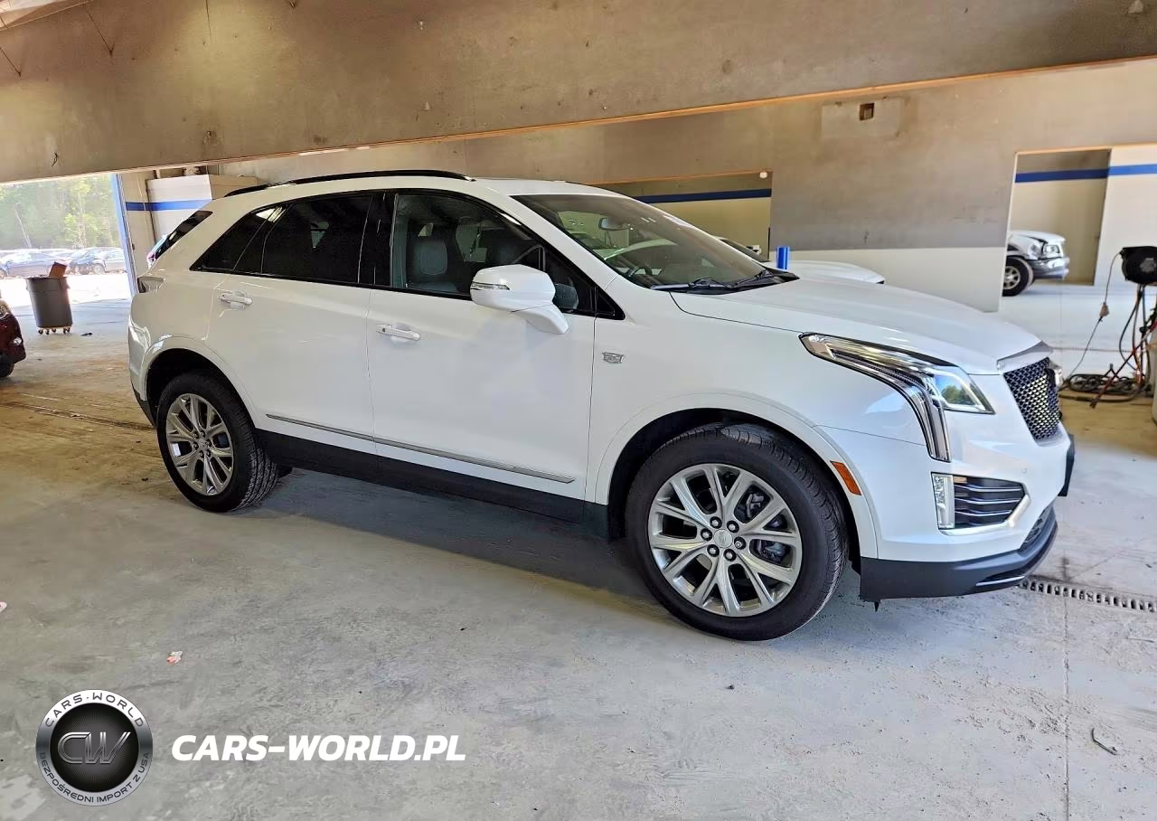 2021 Cadillac Xt5 VIN:1GYKNGRS2MZ121082 - 4