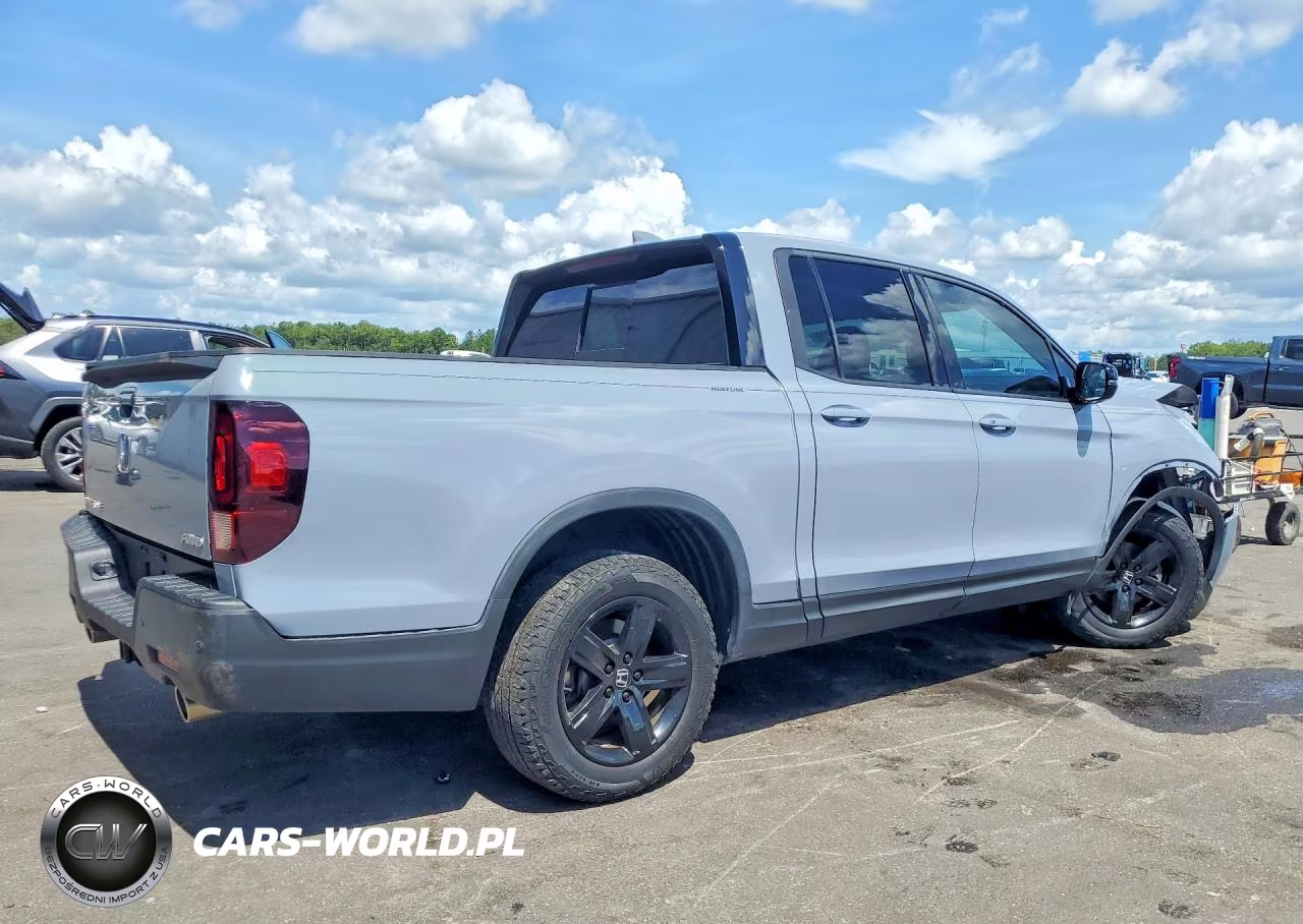 2023 Honda Ridgeline Black Edition VIN:5FPYK3F85PB054442 - 3