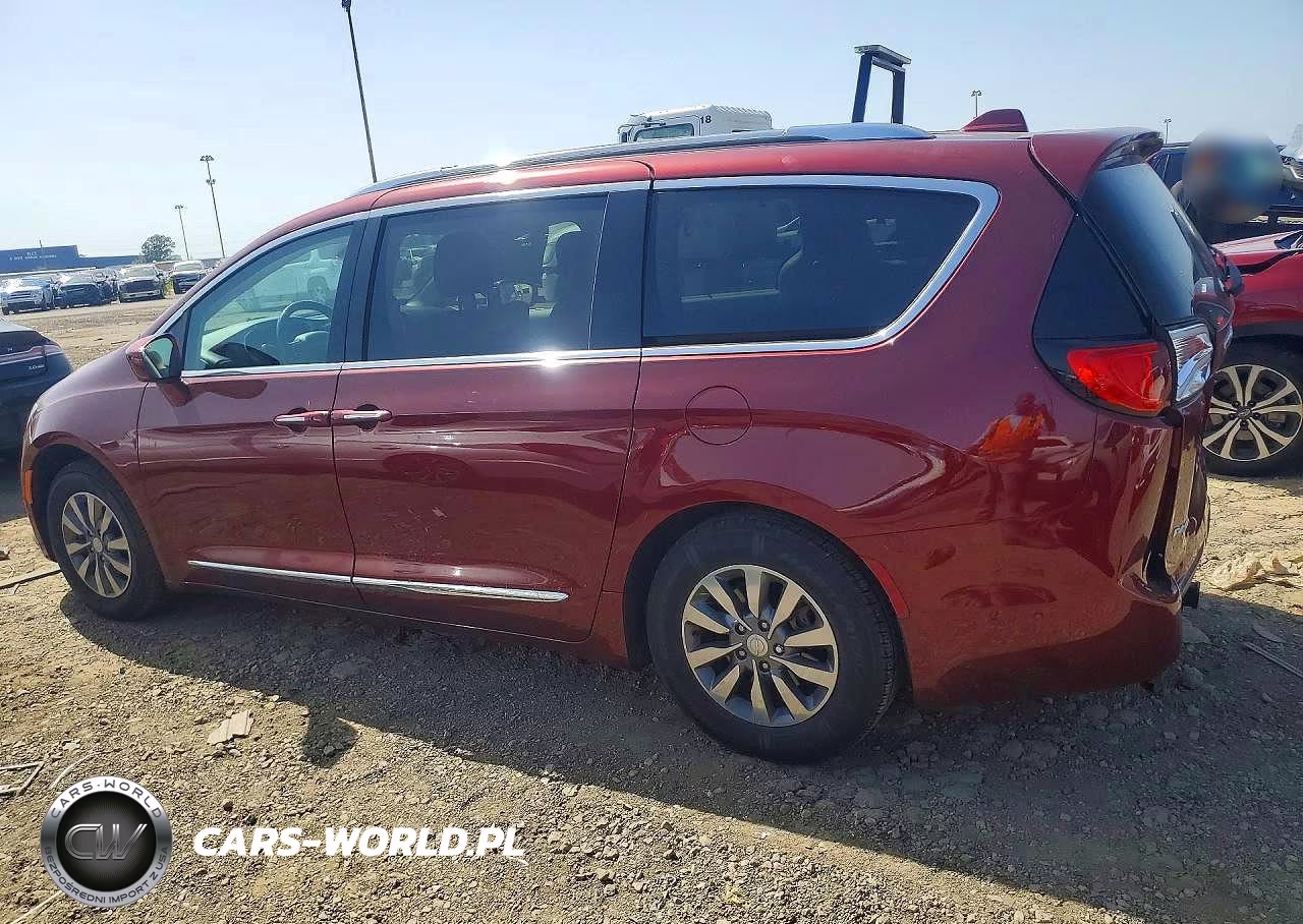 2019 Chrysler Pacifica Touring L Plus VIN:2C4RC1EG3KR722128 - 2