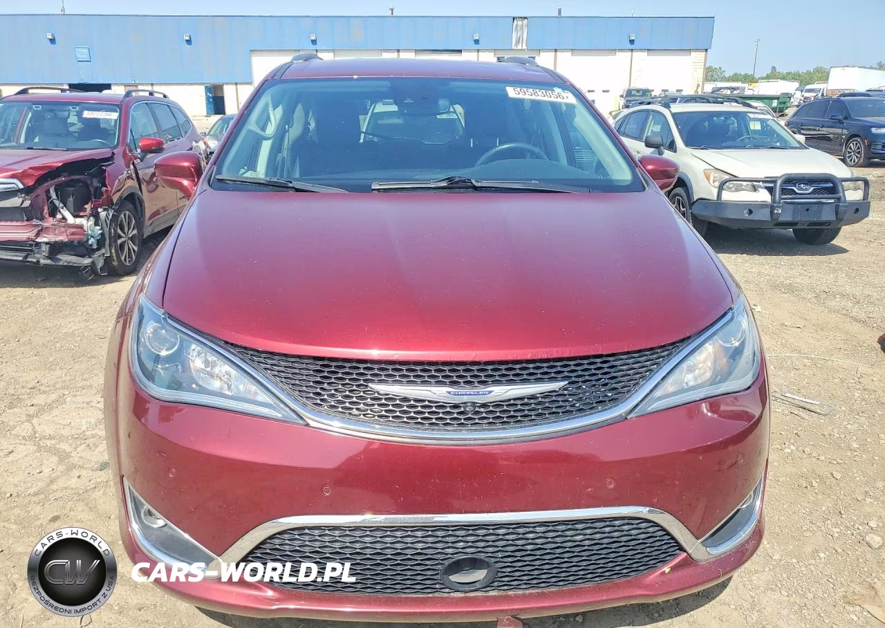 2019 Chrysler Pacifica Touring L Plus VIN:2C4RC1EG3KR722128 - 5