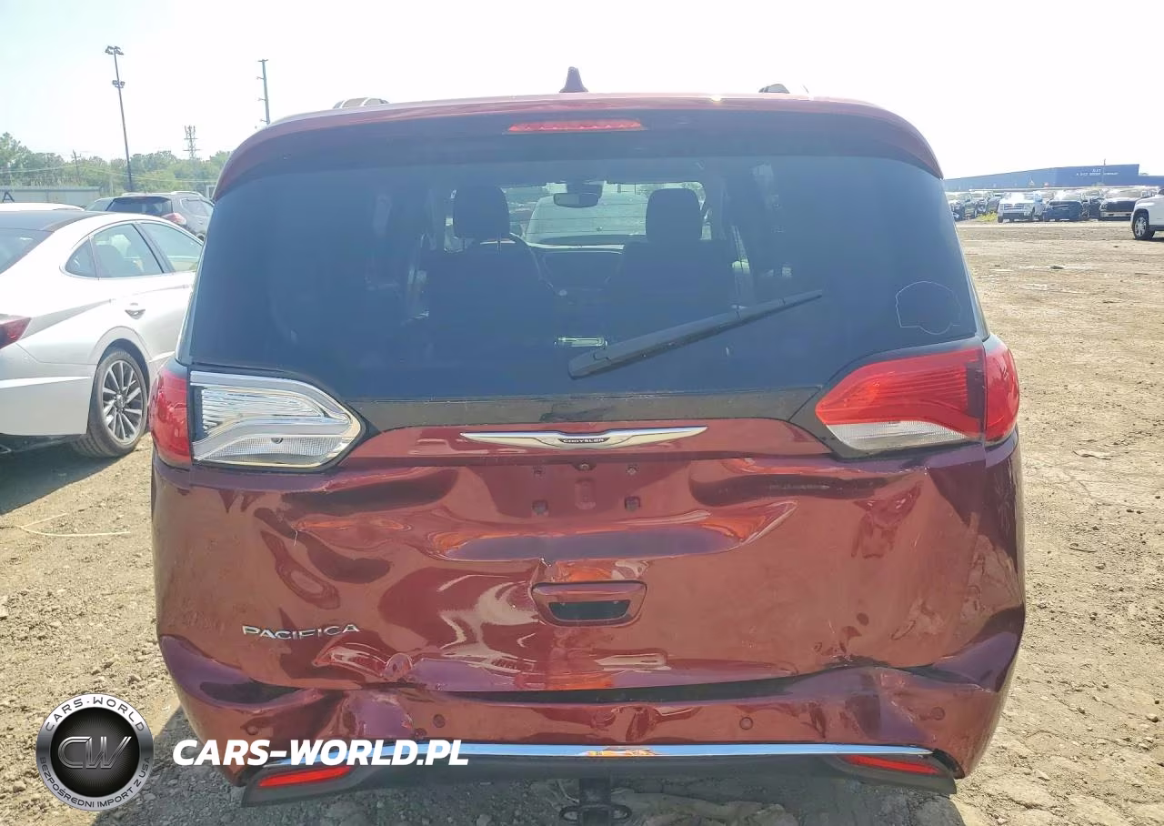 2019 Chrysler Pacifica Touring L Plus VIN:2C4RC1EG3KR722128 - 6