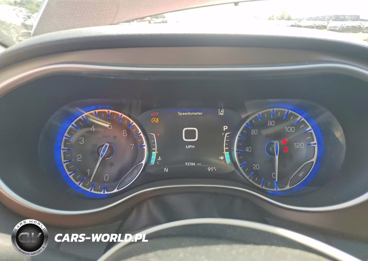 2019 Chrysler Pacifica Touring L Plus VIN:2C4RC1EG3KR722128 - 9