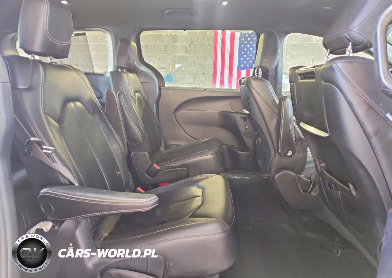 2021 Chrysler Pacifica Touring L VIN:2C4RC1BG6MR548014 - 11
