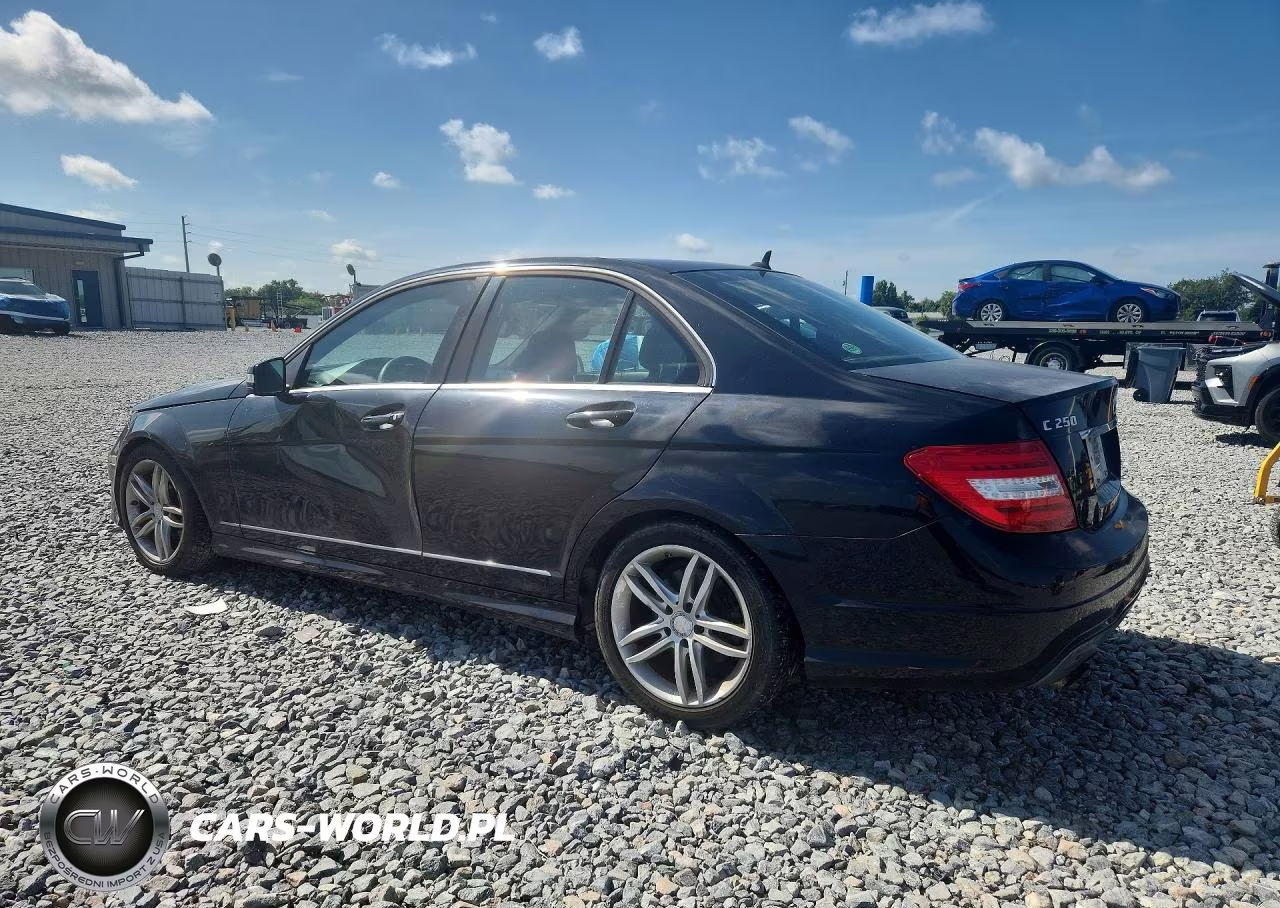 2014 Mercedes-Benz C 250 VIN:WDDGF4HB2EA937711 - 2