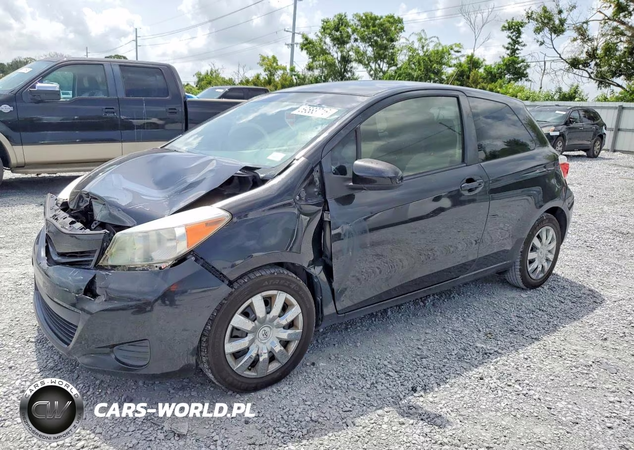 2013 Toyota Yaris 3-Door L