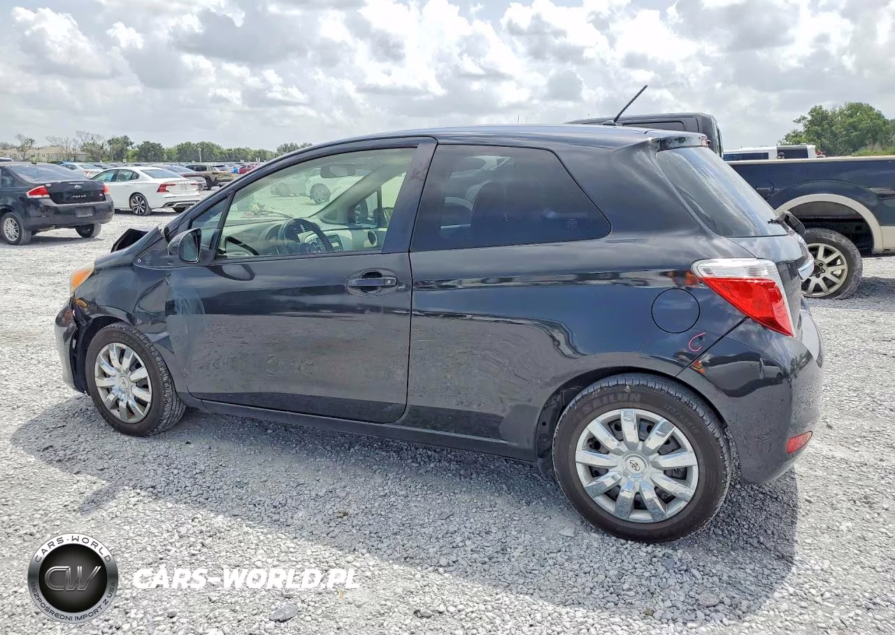 2013 Toyota Yaris 3-Door L VIN:JTDJTUD30DD556119 - 2