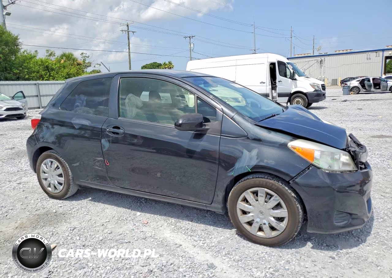2013 Toyota Yaris 3-Door L VIN:JTDJTUD30DD556119 - 4