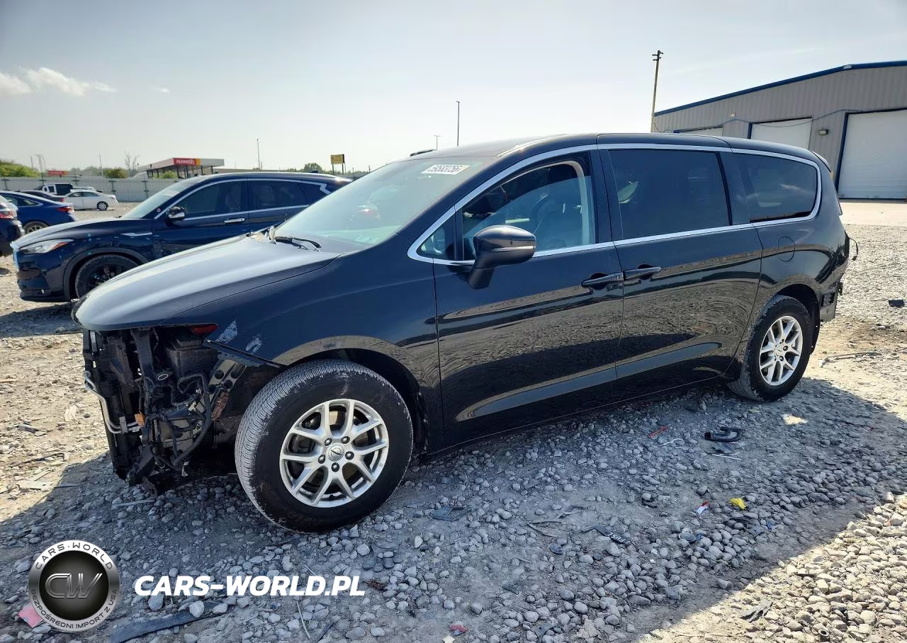 2023 Chrysler Pacifica Touring L VIN:2C4RC1BG2PR620900 - 1