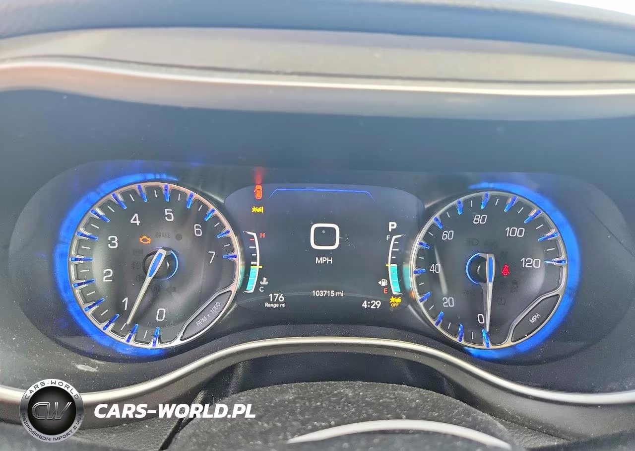 2023 Chrysler Pacifica Touring L VIN:2C4RC1BG2PR620900 - 9