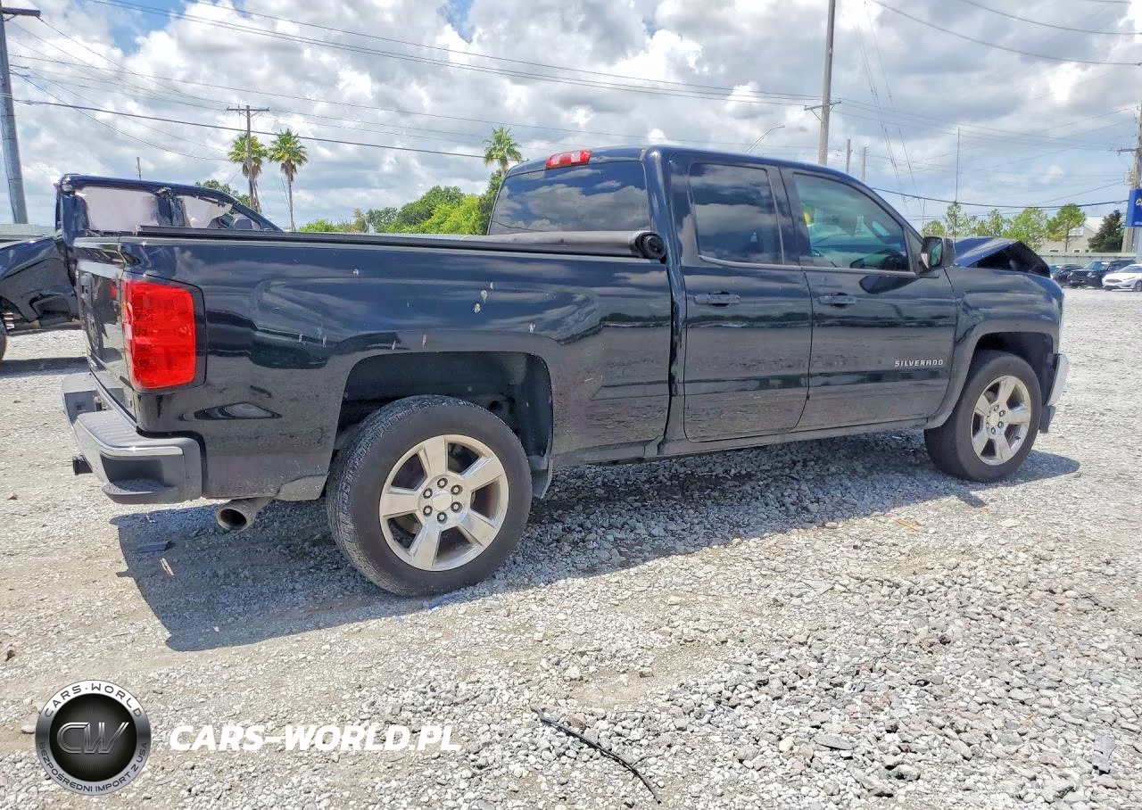 2017 Chevrolet Silverado C1500 Lt VIN:1GCRCREC8HZ393260 - 3