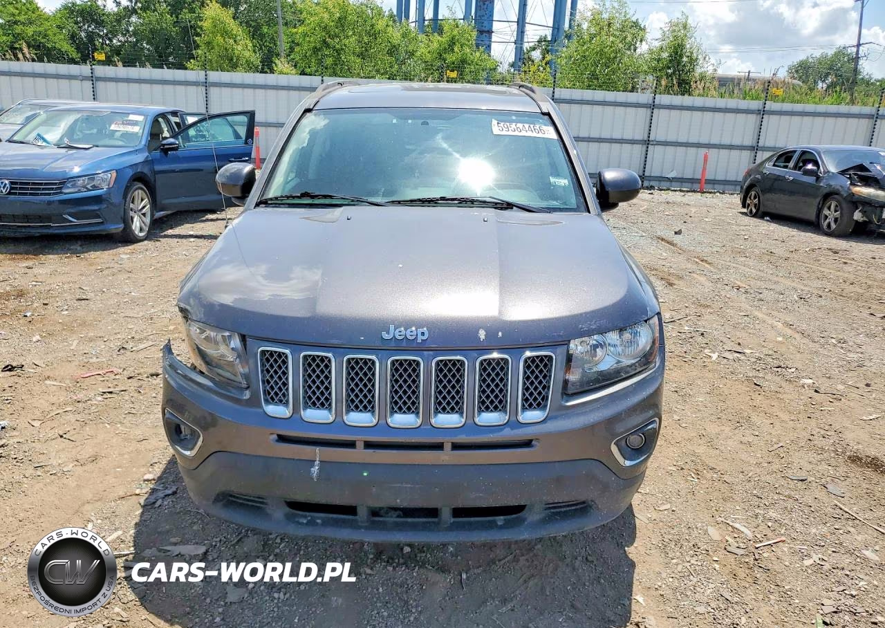 2016 Jeep Compass Latitude VIN:1C4NJDEB1GD775527 - 5