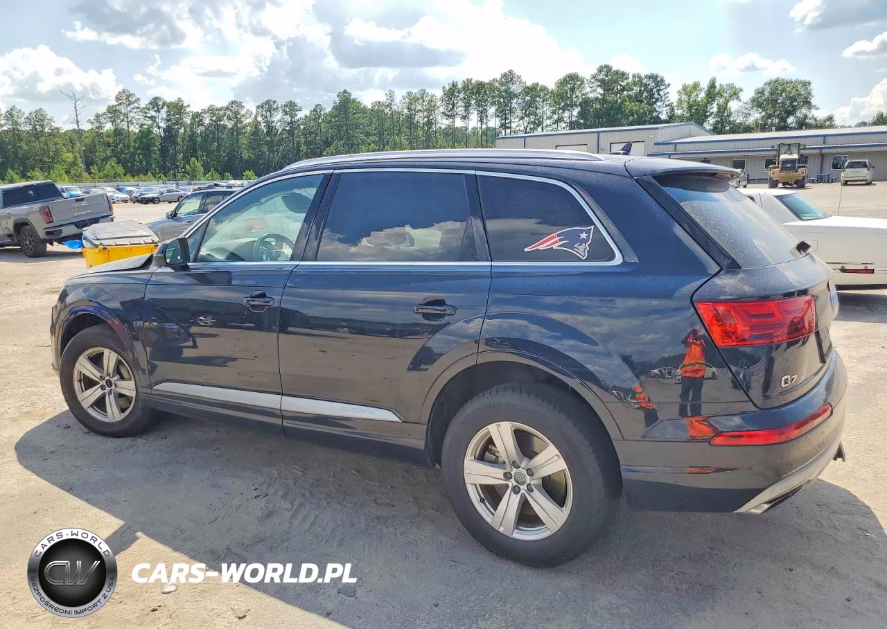 2017 Audi Q7 Premium Plus VIN:WA1LHAF70HD037550 - 2
