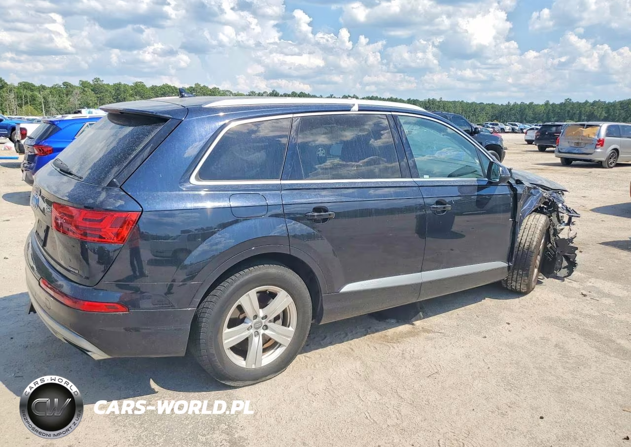 2017 Audi Q7 Premium Plus VIN:WA1LHAF70HD037550 - 3