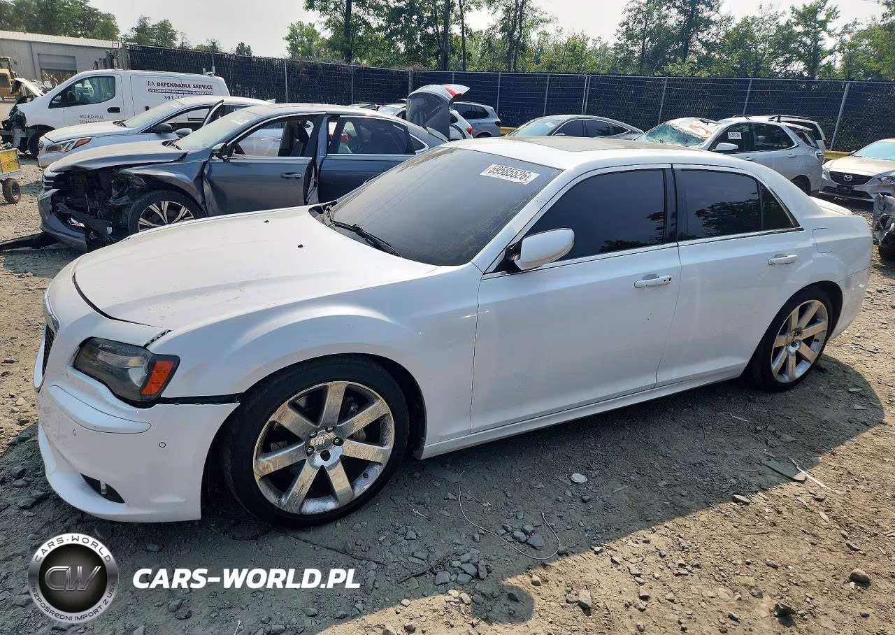 2013 Chrysler 300 Srt-8 – zdjęcie 1 z 12