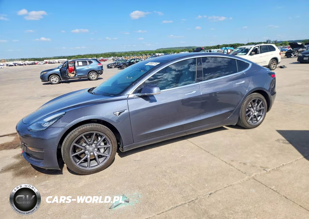 2020 Tesla Model 3 – zdjęcie 1 z 12
