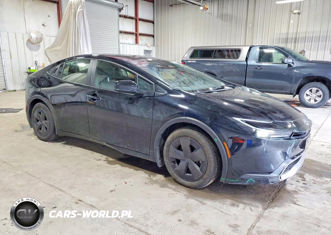 2025 Toyota Prius Plug-In Hybrid Se VIN:JTDACACU9S3043351 - 4