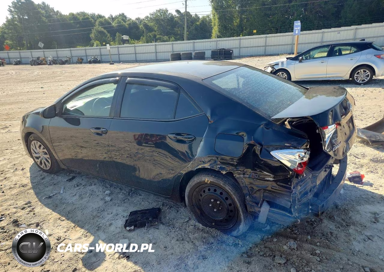 2018 Toyota Corolla Le VIN:2T1BURHE8JC015810 - 2
