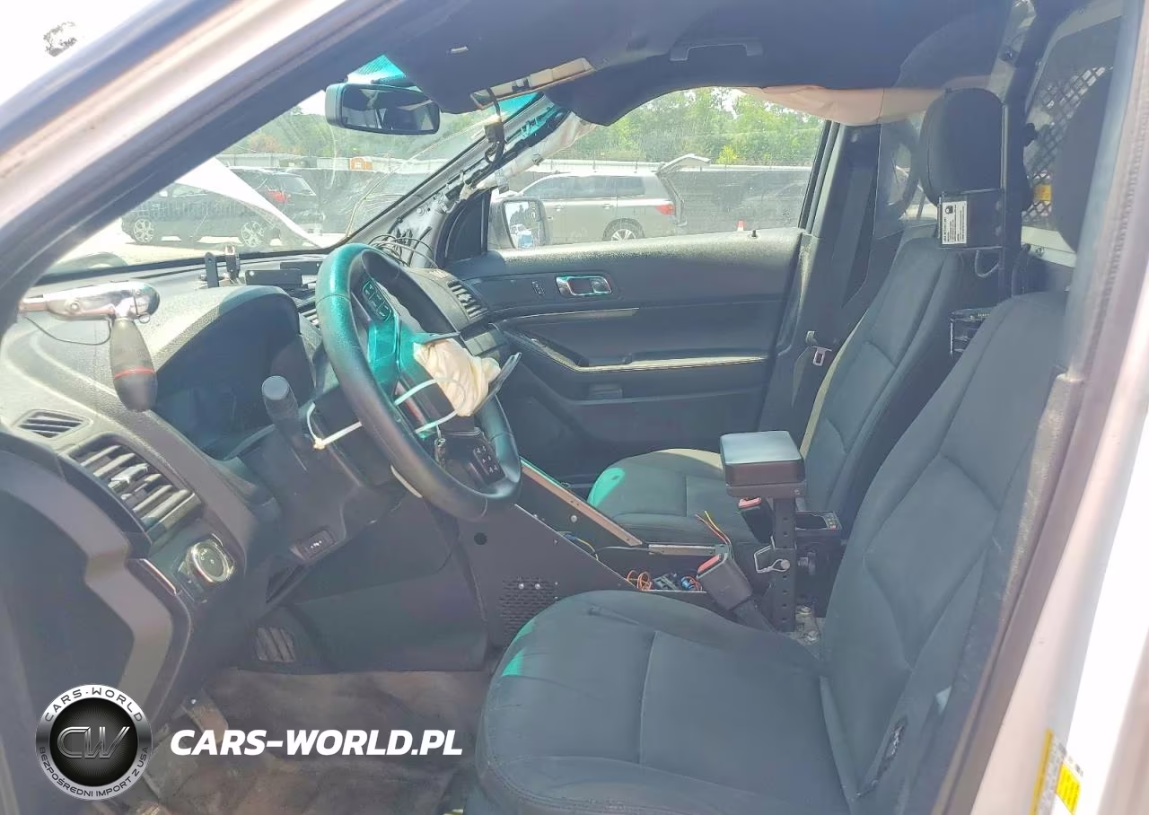 2019 Ford Explorer Police Interceptor VIN:1FM5K8AR8KGA62392 - 7