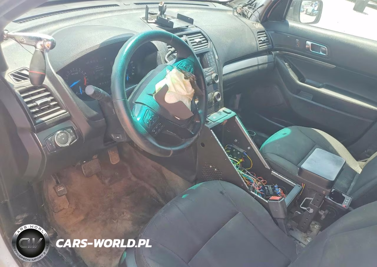 2019 Ford Explorer Police Interceptor VIN:1FM5K8AR8KGA62392 - 8