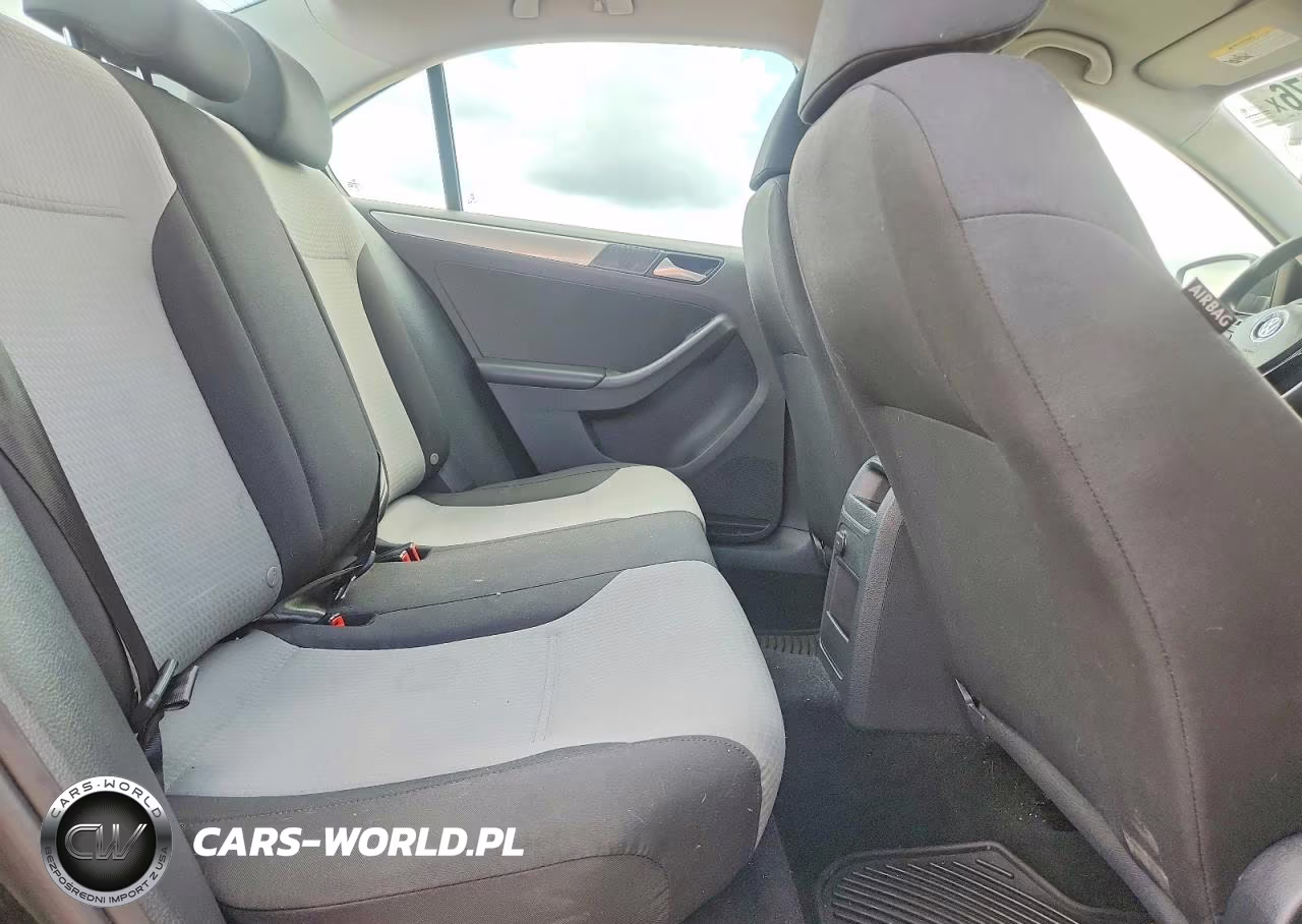 2018 Volkswagen Jetta S VIN:3VW2B7AJ9JM229081 - 10