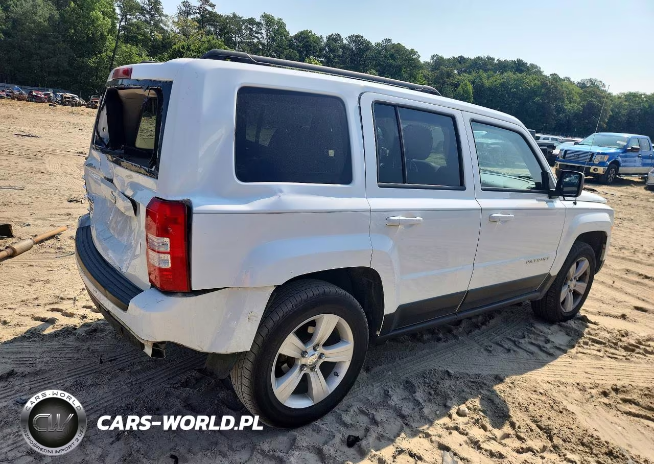 2014 Jeep Patriot Sport VIN:1C4NJRBB2ED570121 - 3