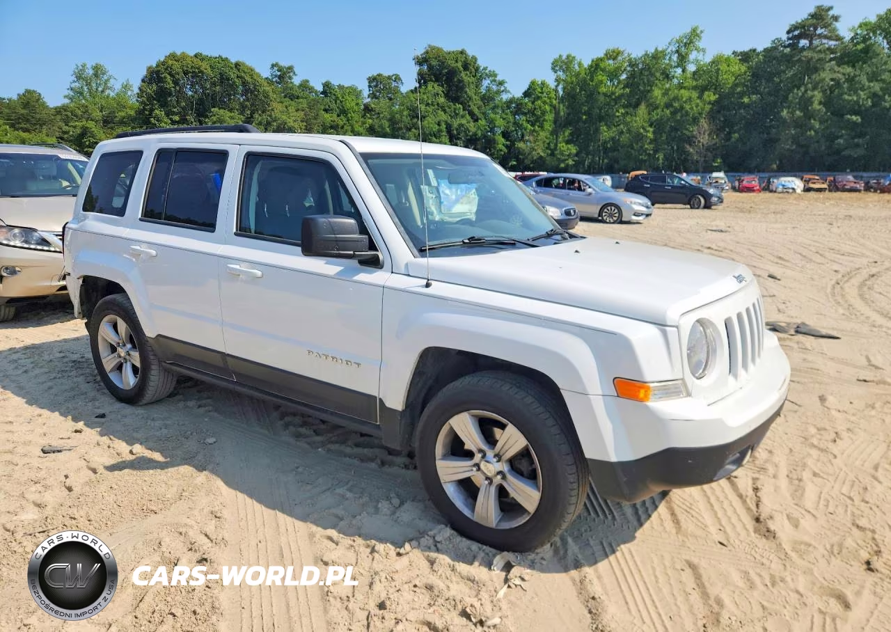 2014 Jeep Patriot Sport VIN:1C4NJRBB2ED570121 - 4