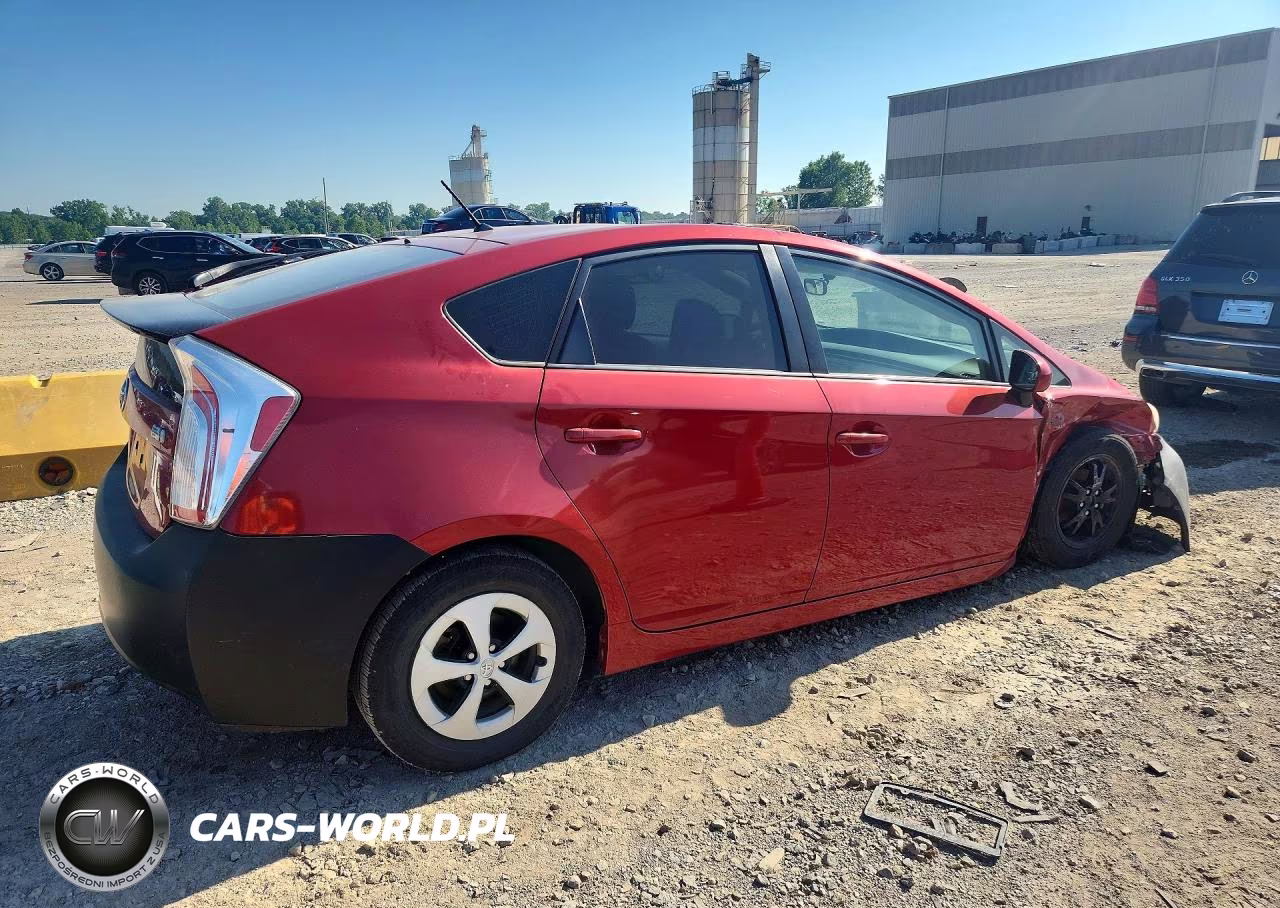2014 Toyota Prius Two VIN:JTDKN3DU0E1743638 - 3