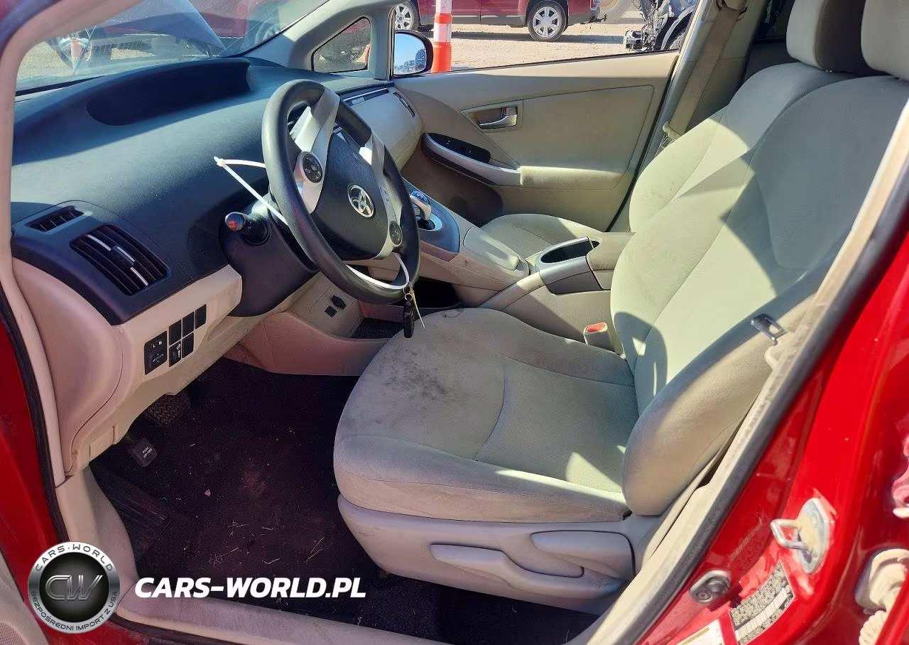 2014 Toyota Prius Two VIN:JTDKN3DU0E1743638 - 7