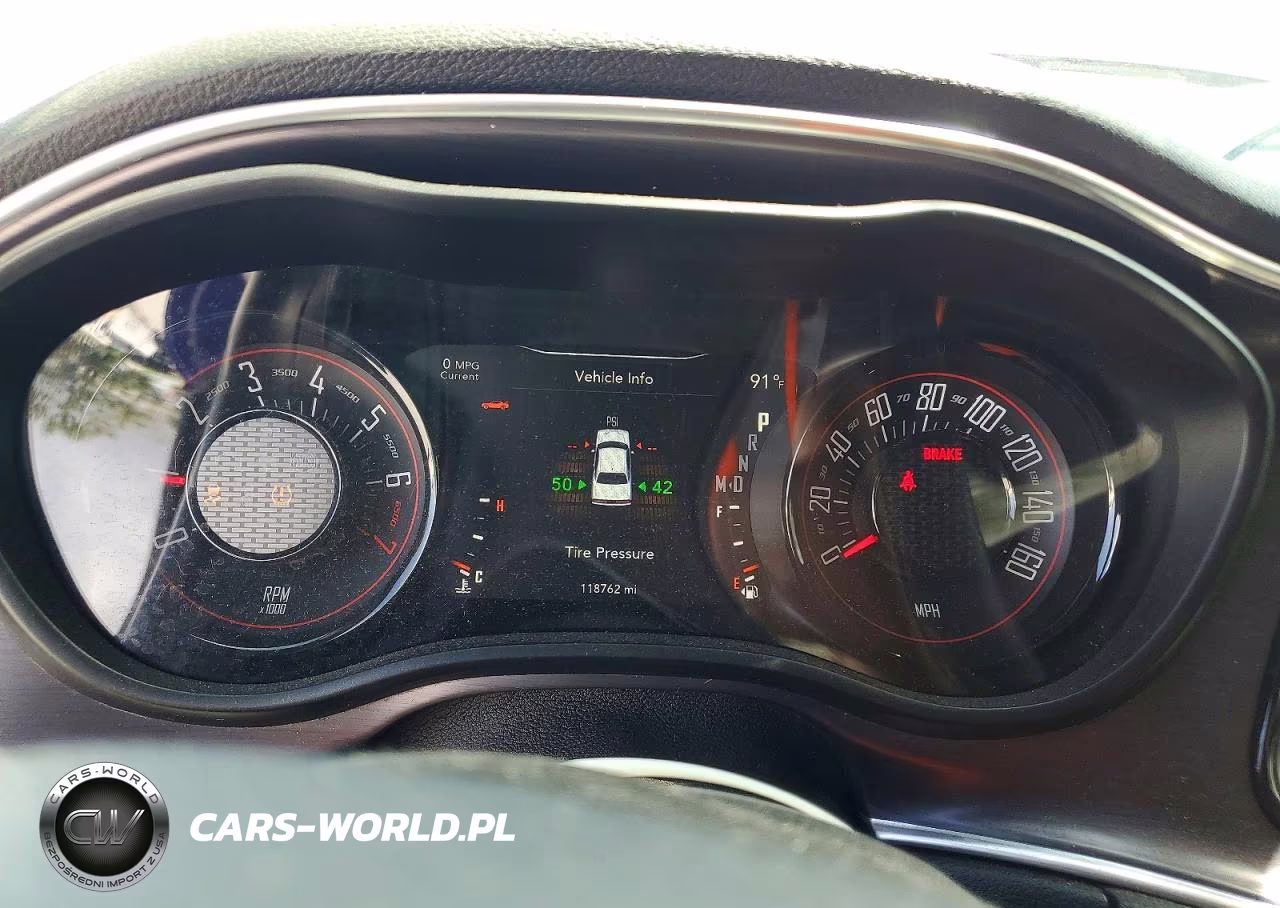 2018 Dodge Challenger Sxt VIN:2C3CDZAG7JH333170 - 9