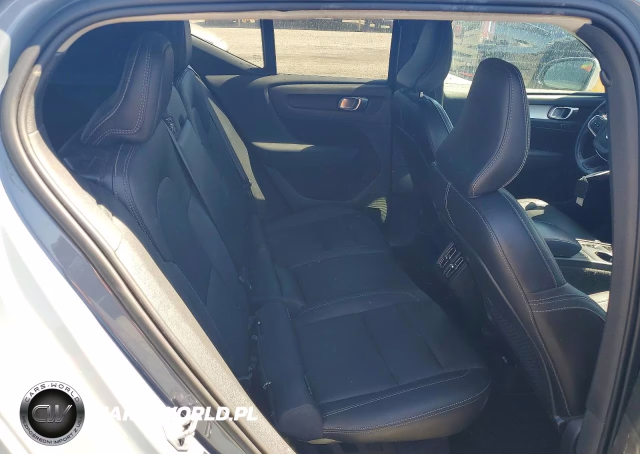 2021 Volvo Xc40 T5 Momentum VIN:YV4162UK8M2525969 - 11