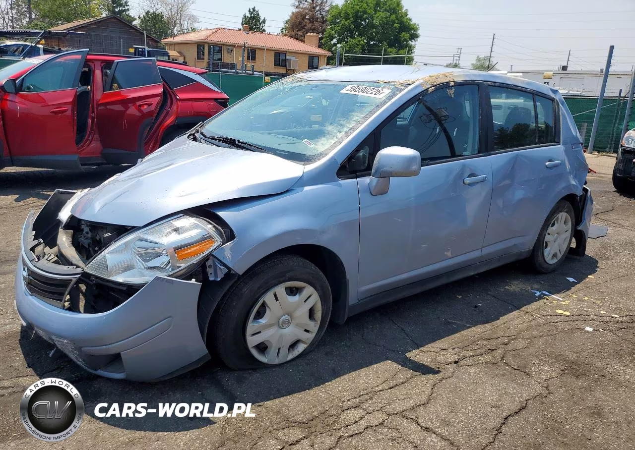2011 Nissan Versa 1.8 S – zdjęcie 1 z 12