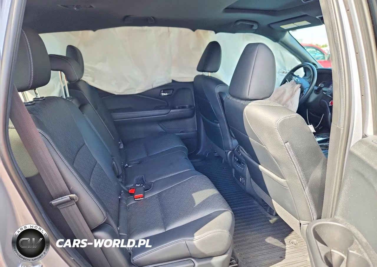 2021 Honda Passport Touring VIN:5FNYF7H9XMB011950 - 11