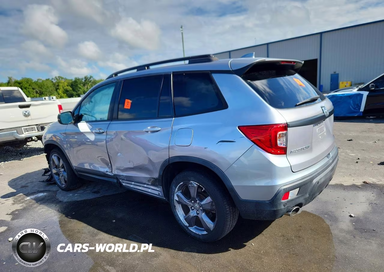 2021 Honda Passport Touring VIN:5FNYF7H9XMB011950 - 2