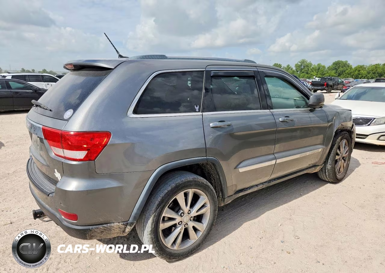 2012 Jeep Grand Cherokee Laredo VIN:1C4RJFAG9CC297811 - 3