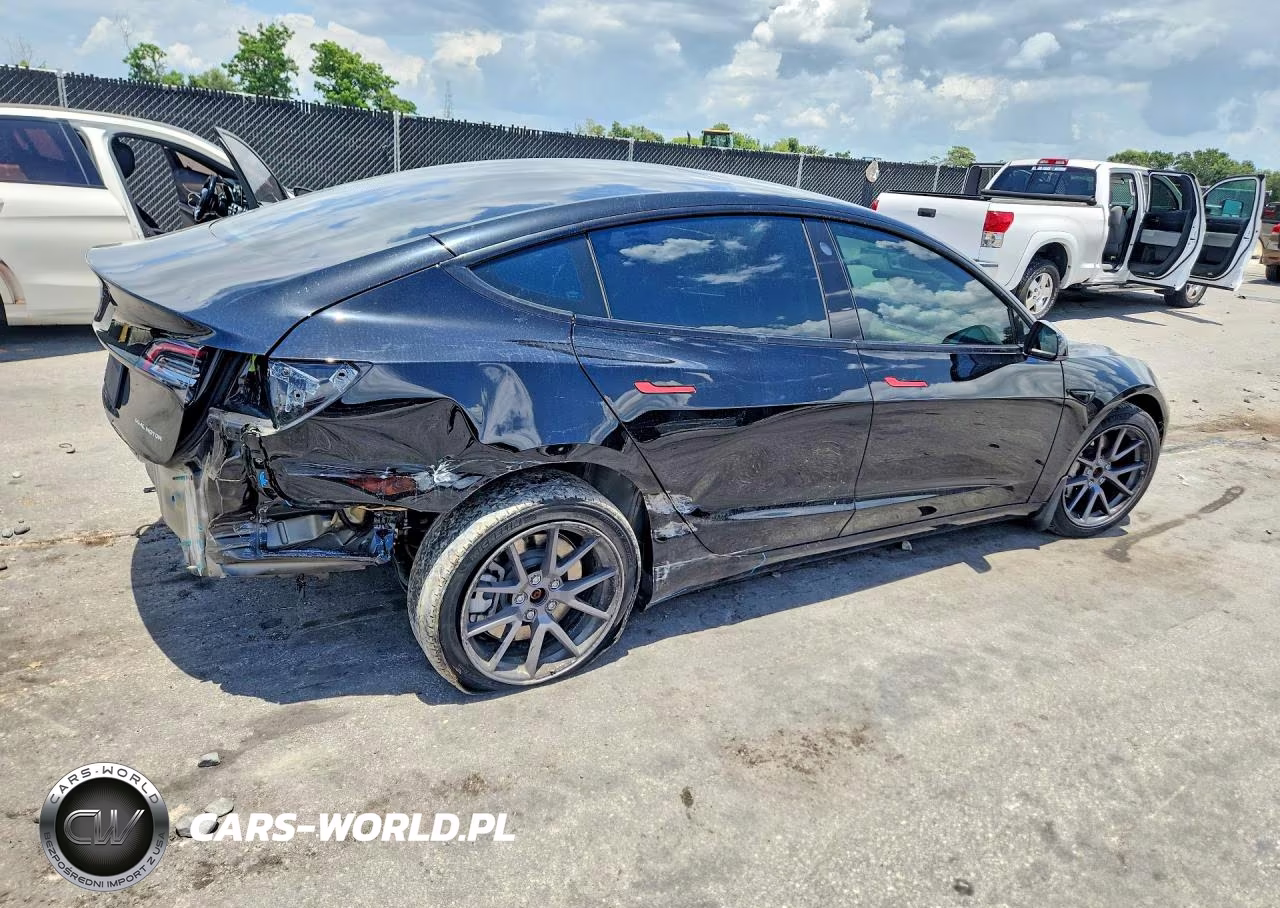 2022 Tesla Model 3 VIN:5YJ3E1EBXNF273163 - 3