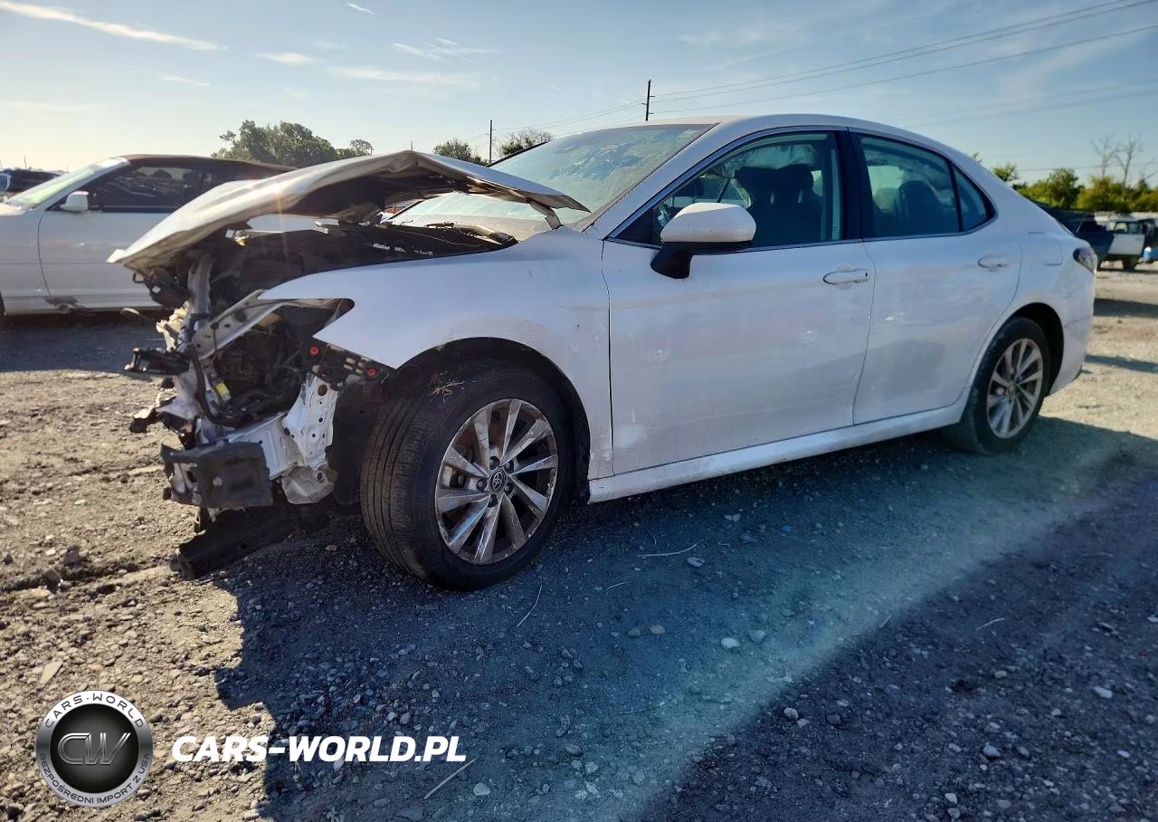 2023 Toyota Camry Le – zdjęcie 1 z 12