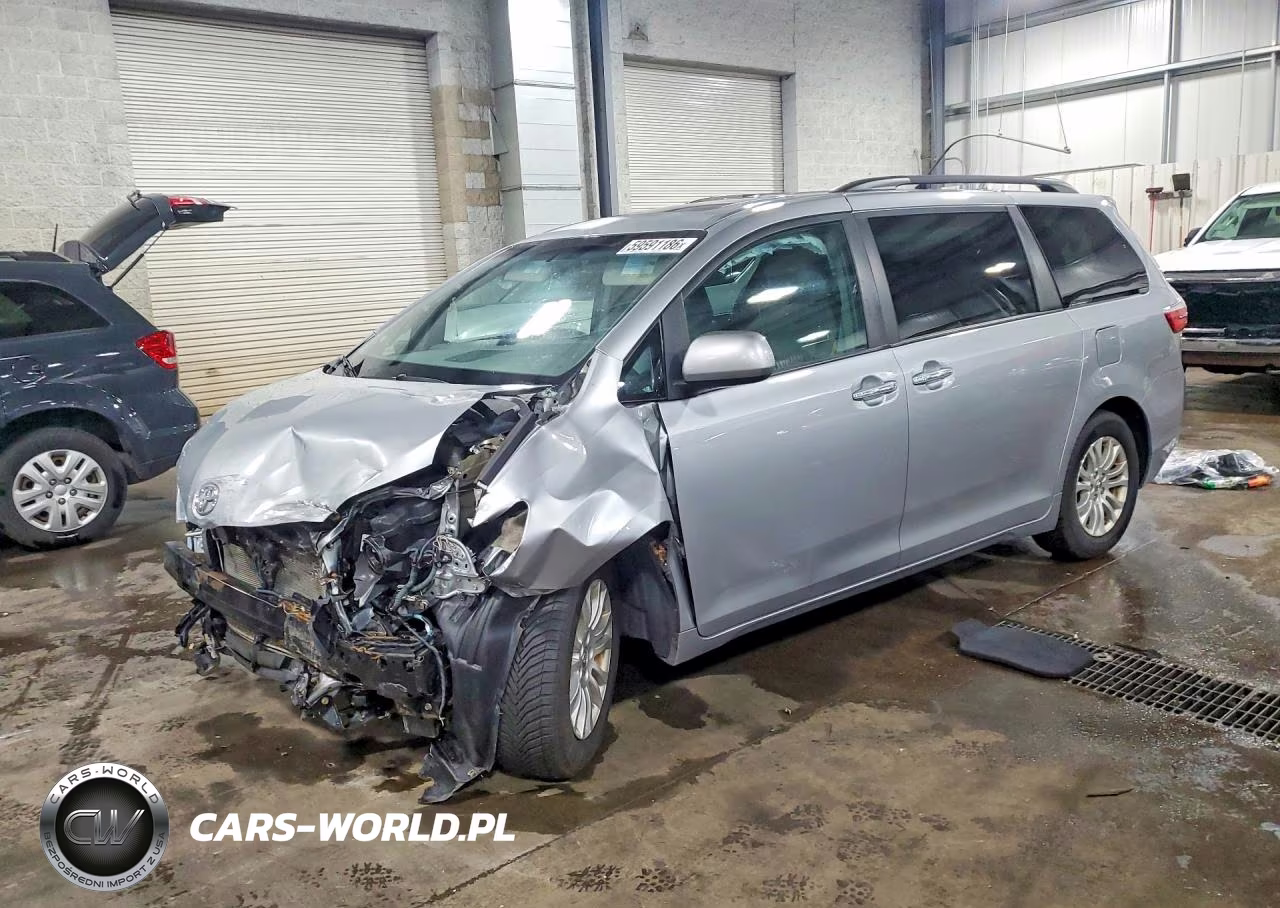 2016 Toyota Sienna Xle Premium 8-Passenger