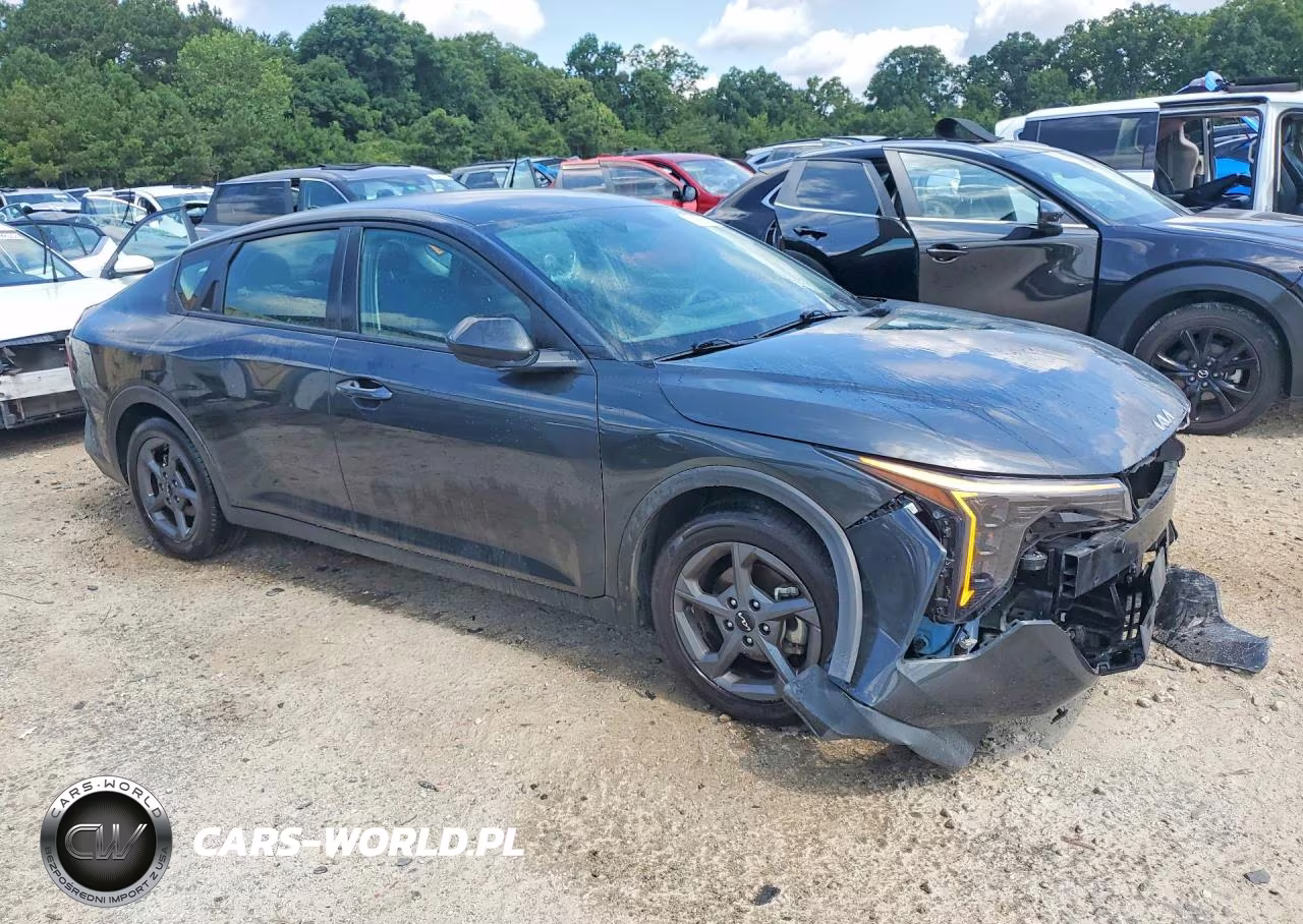 2025 Kia K4 Lxs VIN:3KPFT4DEXSE074664 - 4