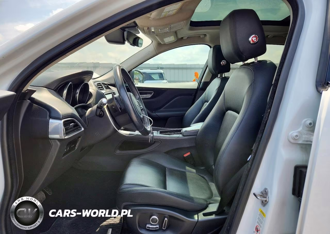 2020 Jaguar F-Pace Premium VIN:SADCJ2FX1LA630428 - 7
