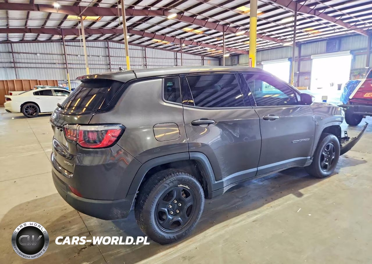 2018 Jeep Compass Sport VIN:3C4NJDAB0JT177176 - 3