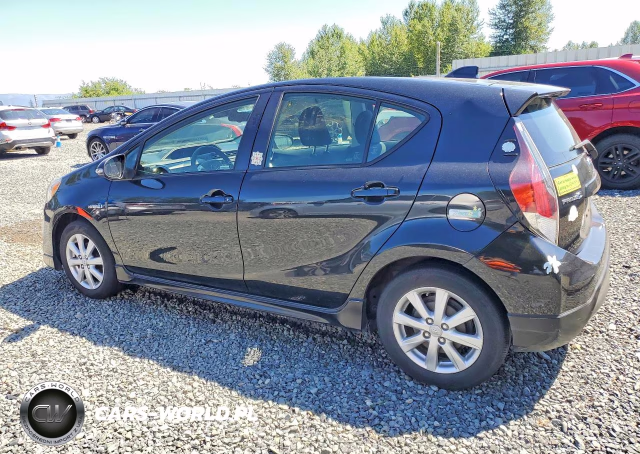 2017 Toyota Prius C Two VIN:JTDKDTB32H1592352 - 2