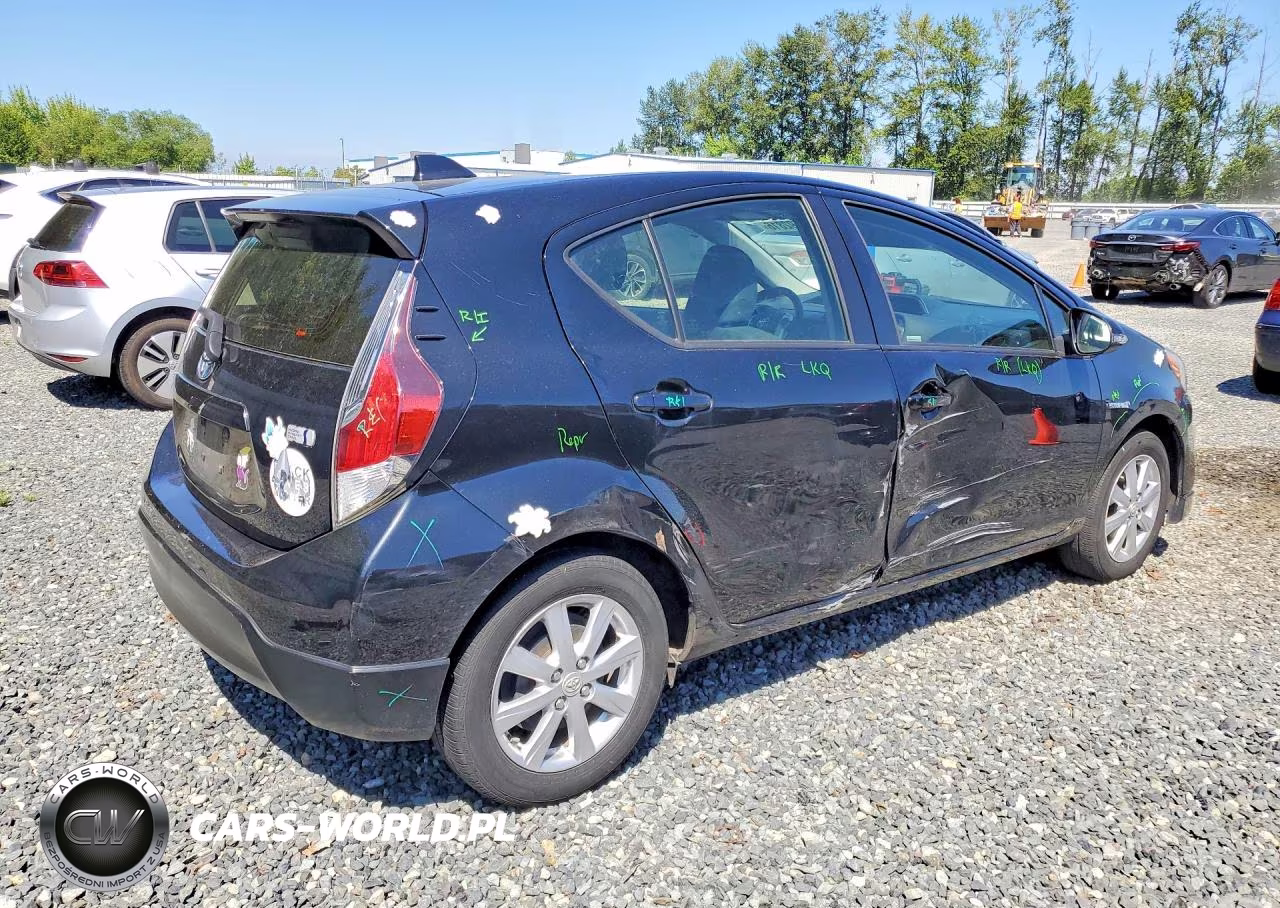 2017 Toyota Prius C Two VIN:JTDKDTB32H1592352 - 3