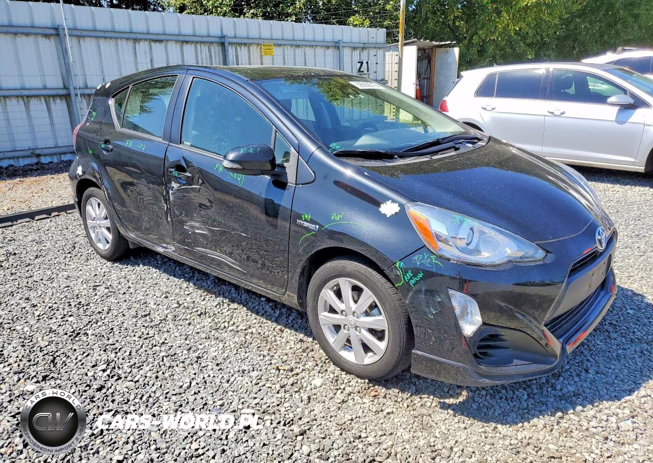 2017 Toyota Prius C Two VIN:JTDKDTB32H1592352 - 4