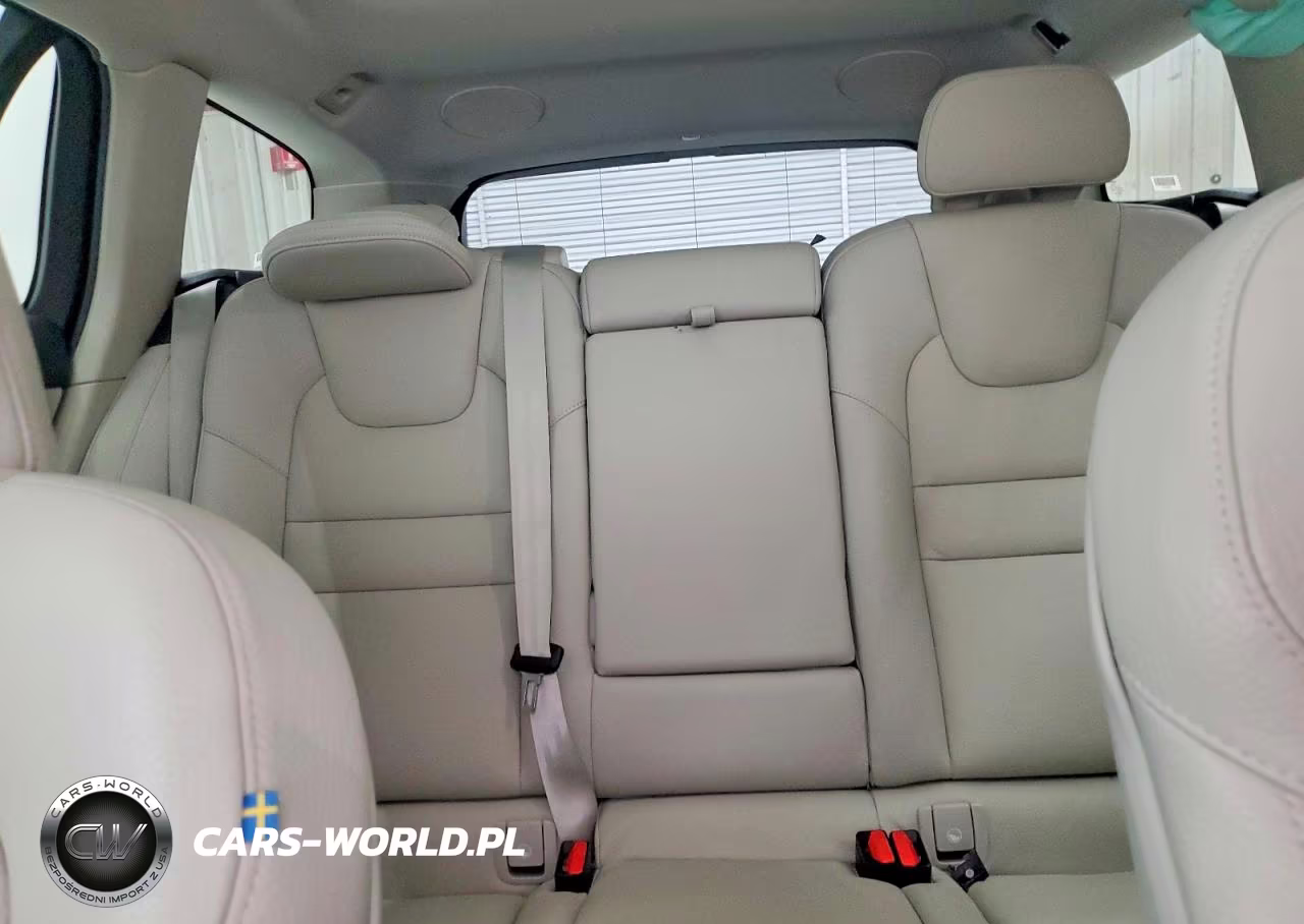 2025 Volvo V60 Cross Country Plus VIN:YV4L12WK6S2146776 - 10