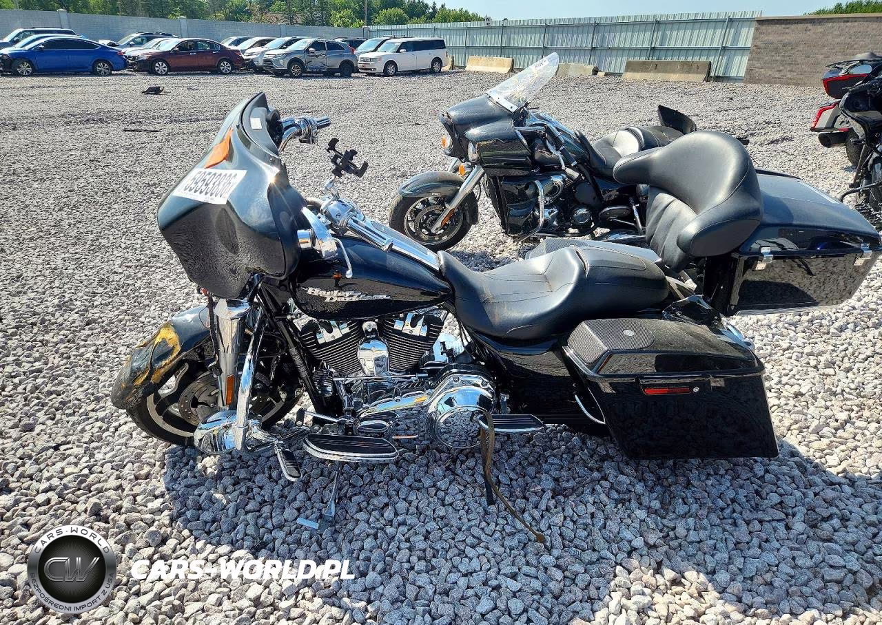 2010 Harley-Davidson Flhx VIN:1HD1KB415AB636527 - 3
