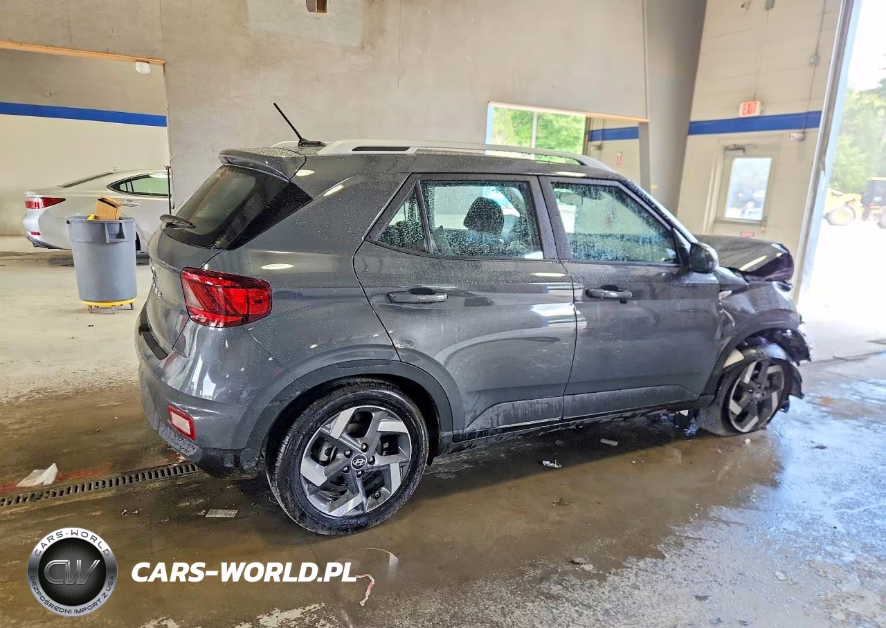 2025 Hyundai Venue Sel VIN:KMHRC8A32SU407685 - 3