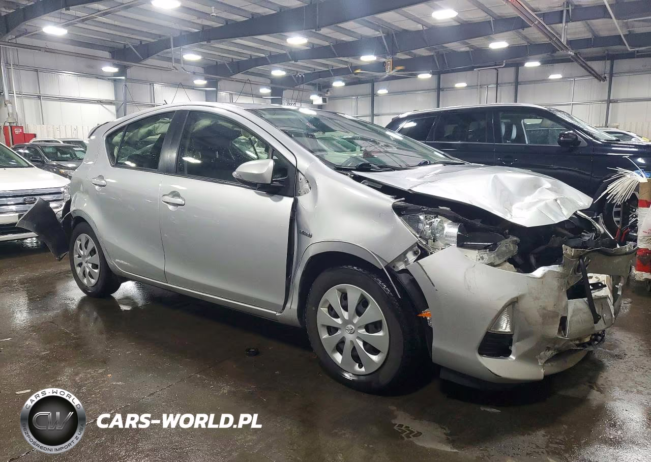2014 Toyota Prius C Two VIN:JTDKDTB31E1575196 - 4