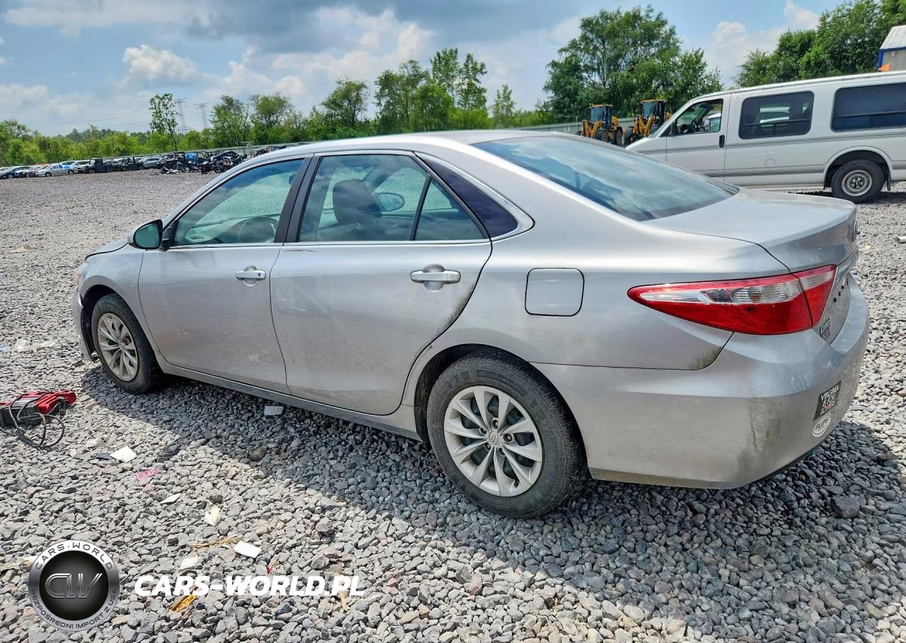 2016 Toyota Camry Le VIN:4T4BF1FK2GR532747 - 2