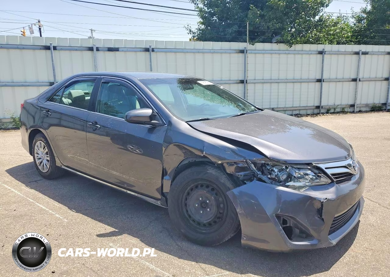 2013 Toyota Camry Le VIN:4T1BF1FK1DU208923 - 4